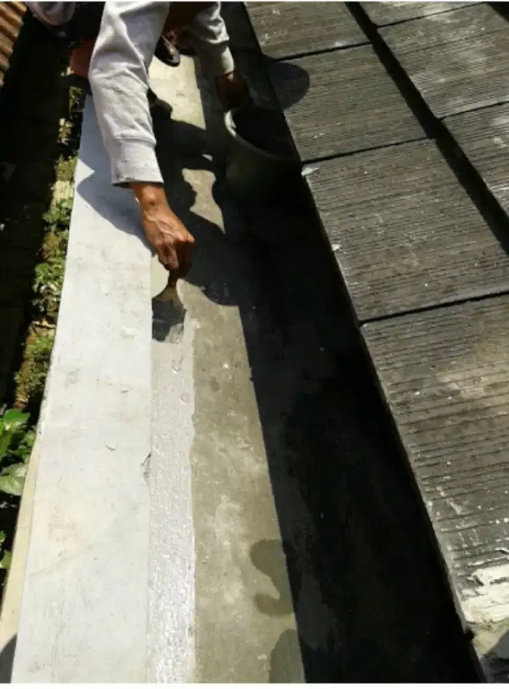 Tukang ahli perbaikan atap bocor dan renovasi rumah dll