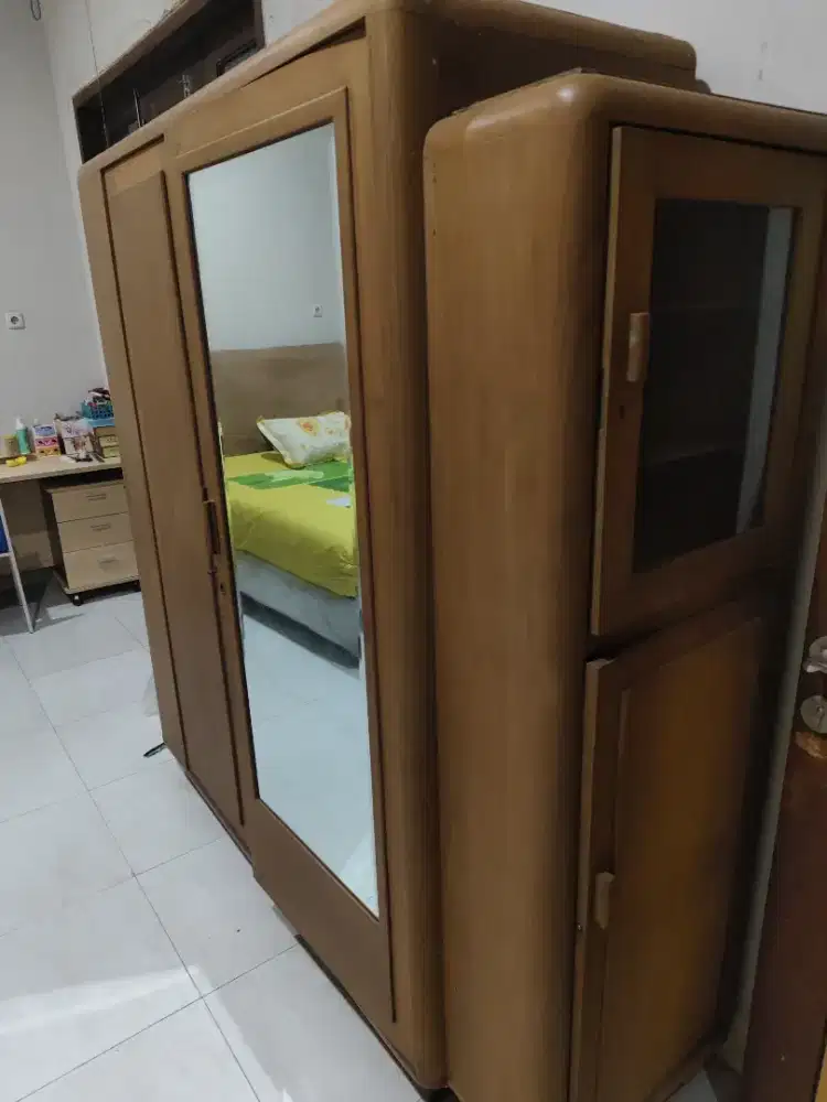 Lemari kayu jati model gendong