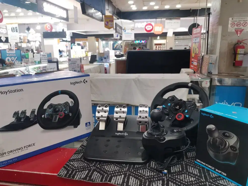 Logitech G29 Driving Force + Shifter (PS5, PS4 dan PC)