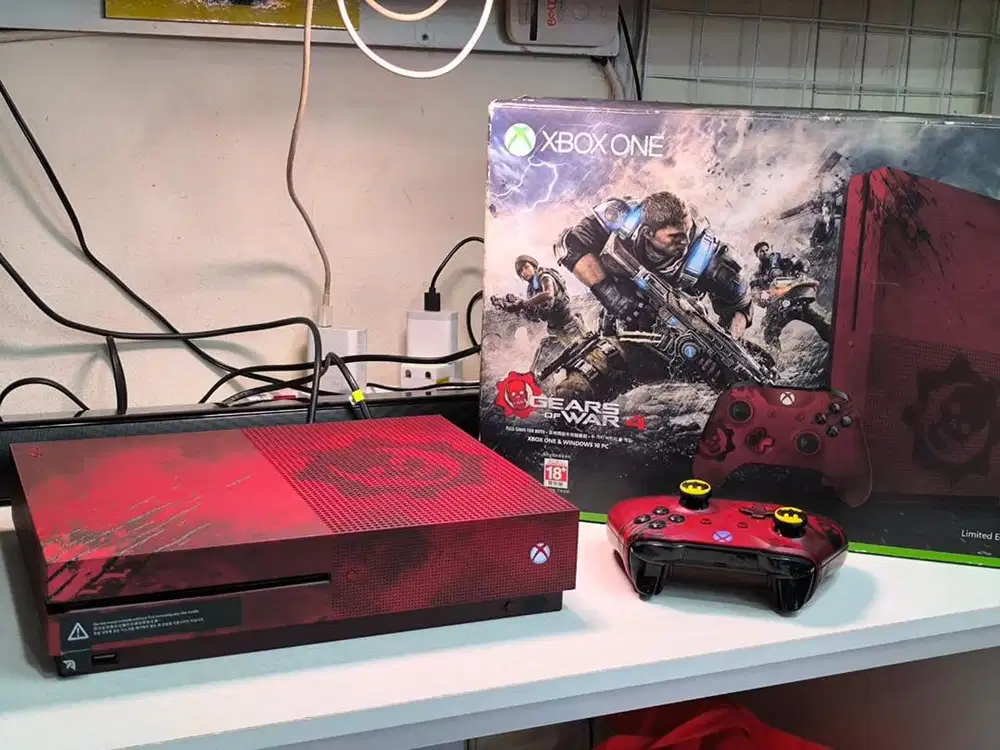 XBOX ONE S 2TB GEARS OF WAR 4 Limited