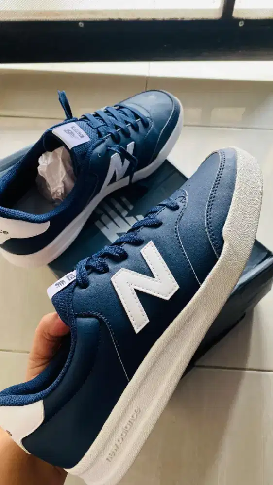 Sepatu New Balance Size 42