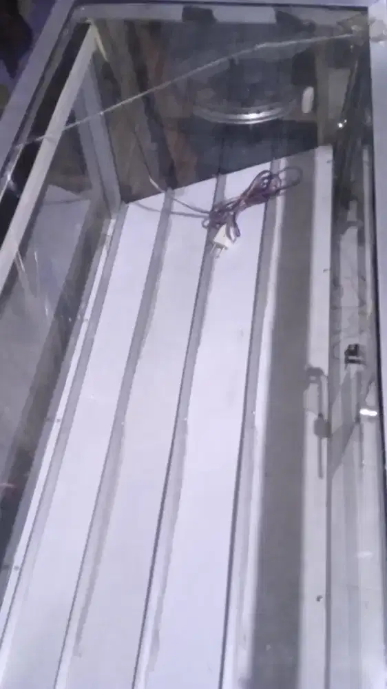 Dijual etalase hp bekas