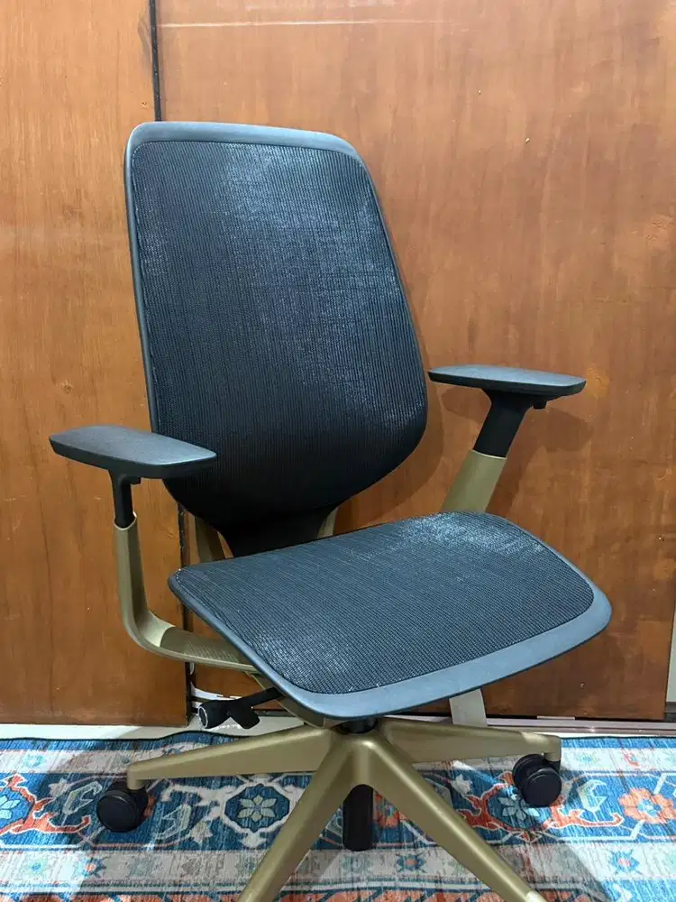 STEELCASE KARMAN CHAIR BLACK MATTE BRASS