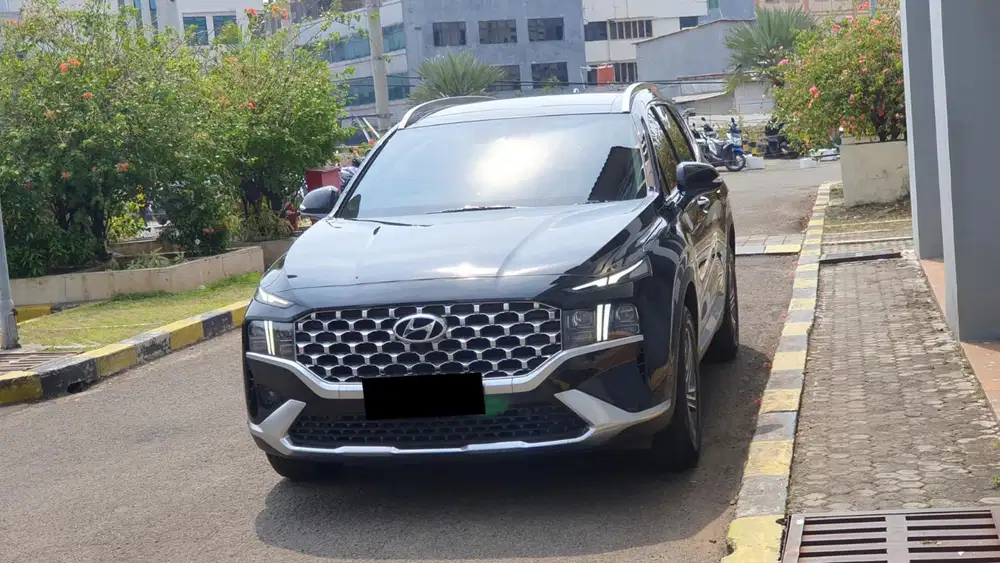 Hyundai santafe santa fe signature 2023 hitam bensin