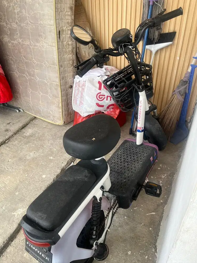 Speda listrik Rubick