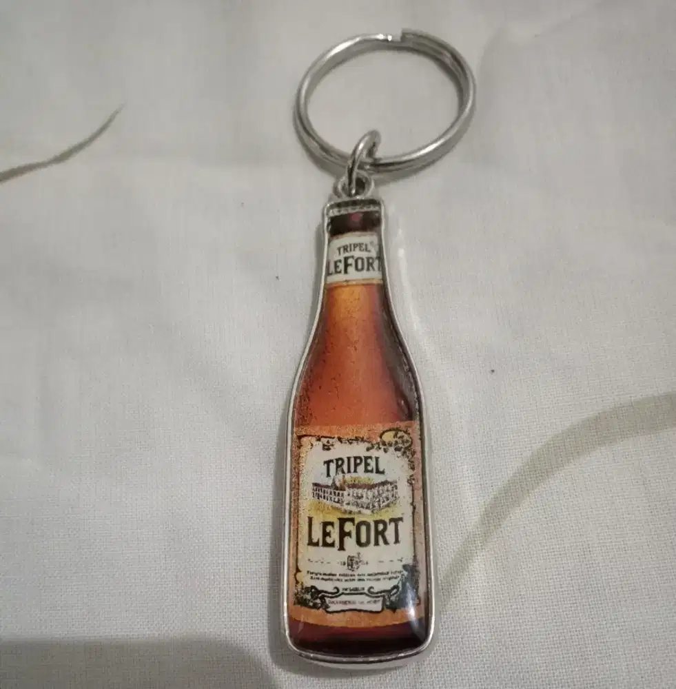 Gantungan kunci klasik