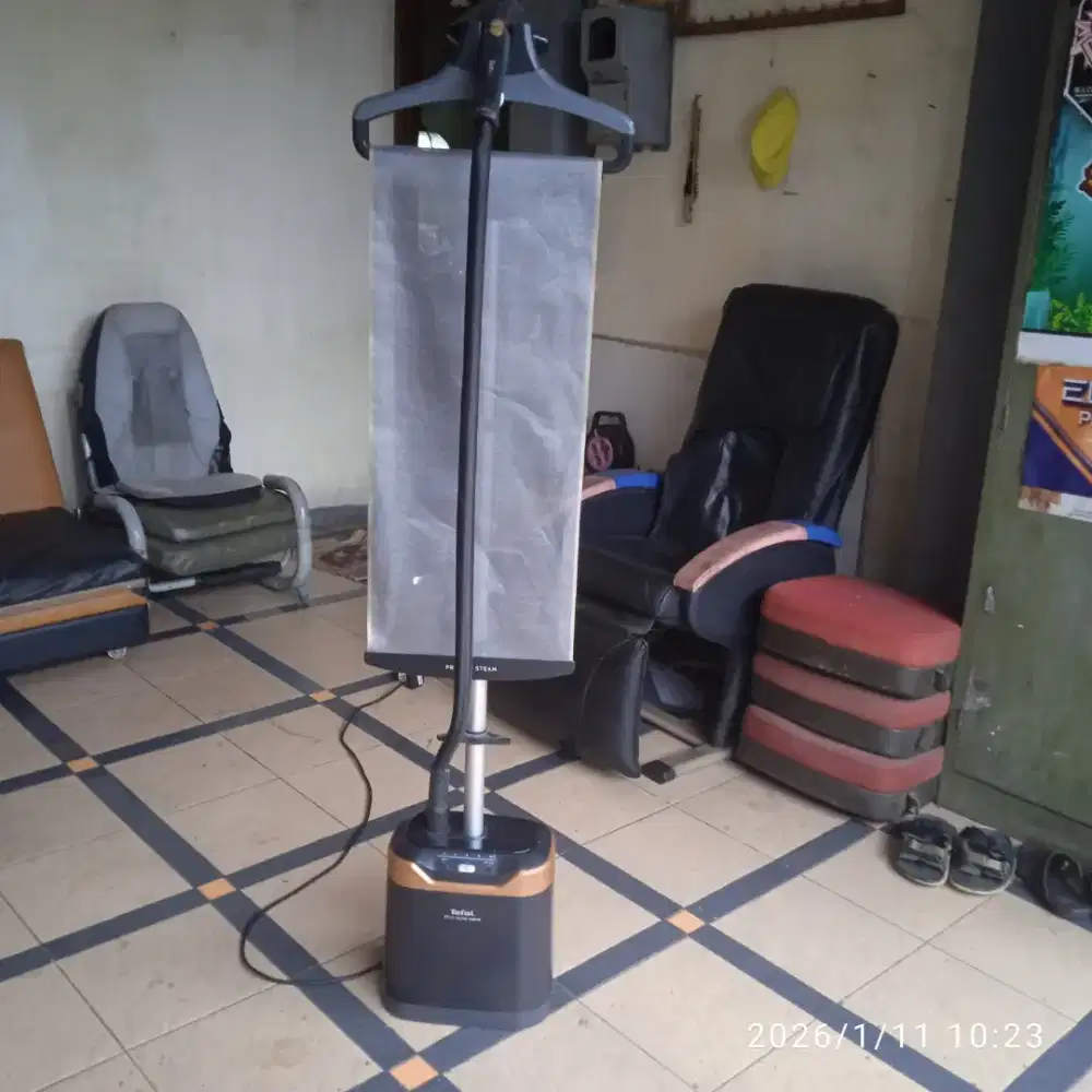 DIJUAL 
setrika uap model gantung merk TEFAL kondisi normal