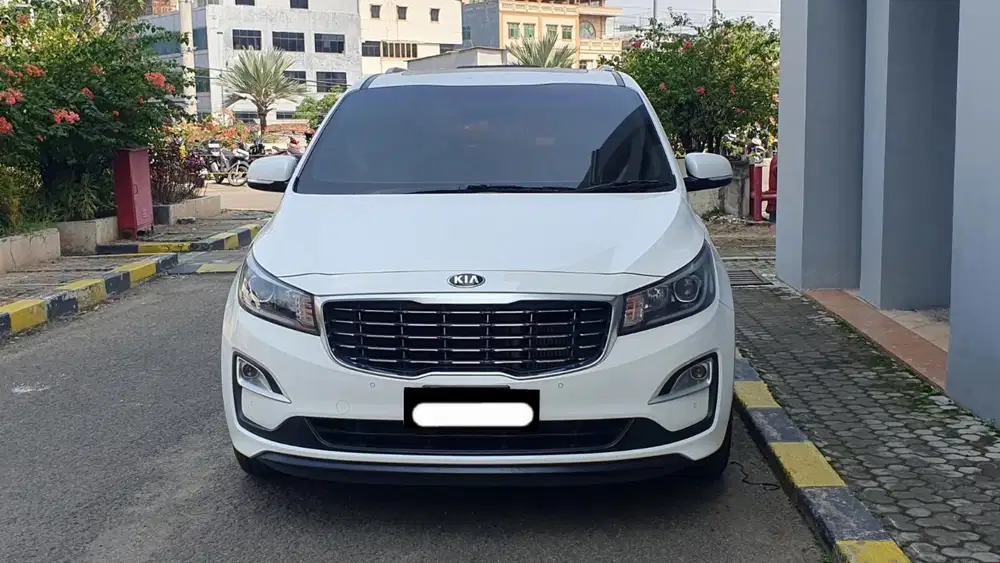 Km46rb kia grand sedona diesel 2018 pakai 2019 putih sunroof