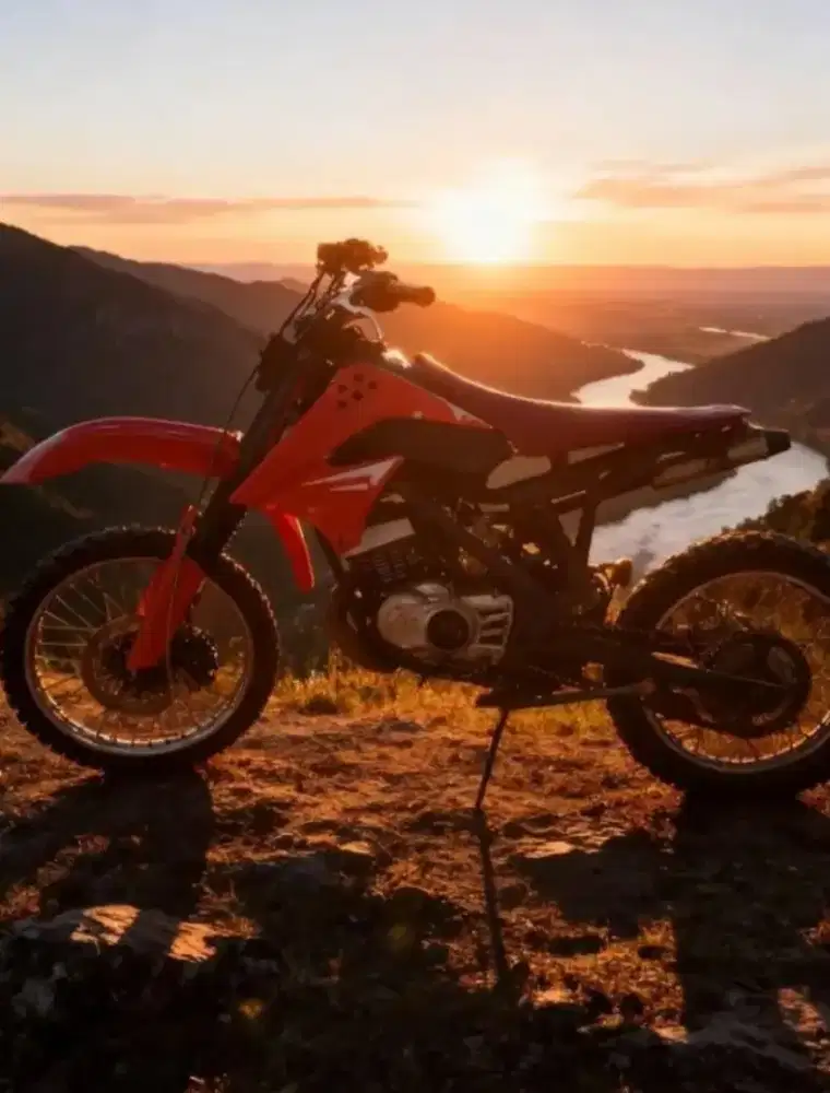 Trail Suzuki RGR 150