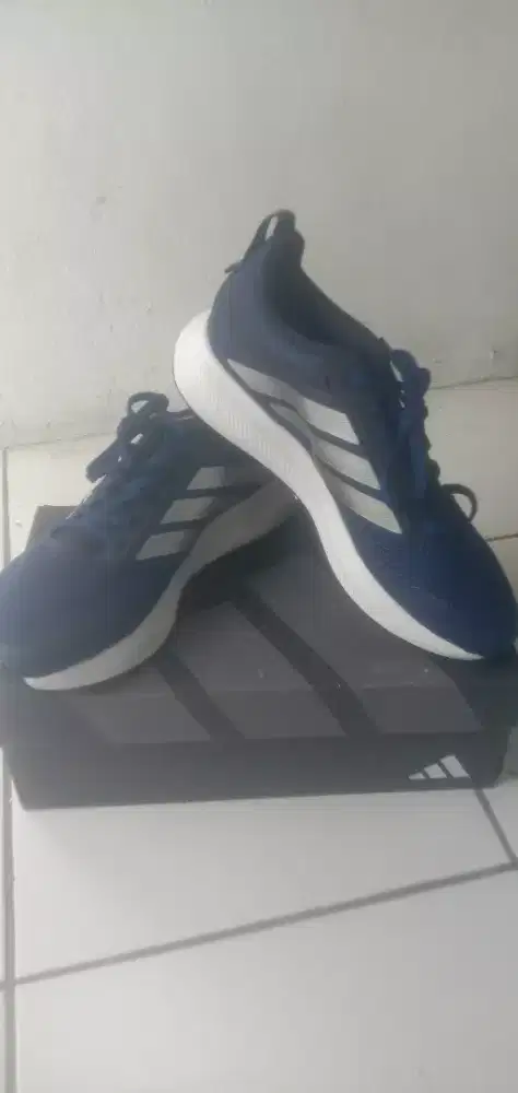 Sepatu Adidas Runblast