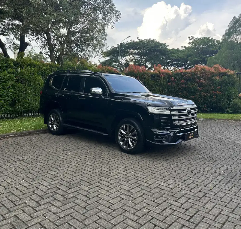 Toyota Land Cruiser 300 VXR 2024