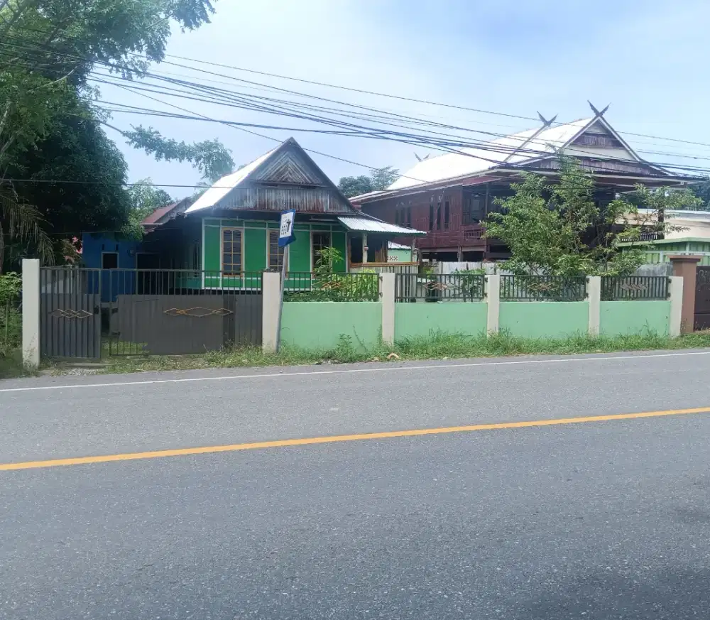 Dijual rumah lokasi pinggir jalan poros