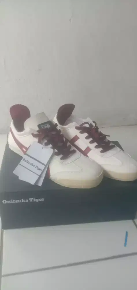 Sepatu onitsuka tiger