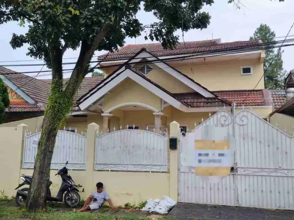 SEWA Rumah luas cocok buat kantor dan usaha di Griya Loka, BSD