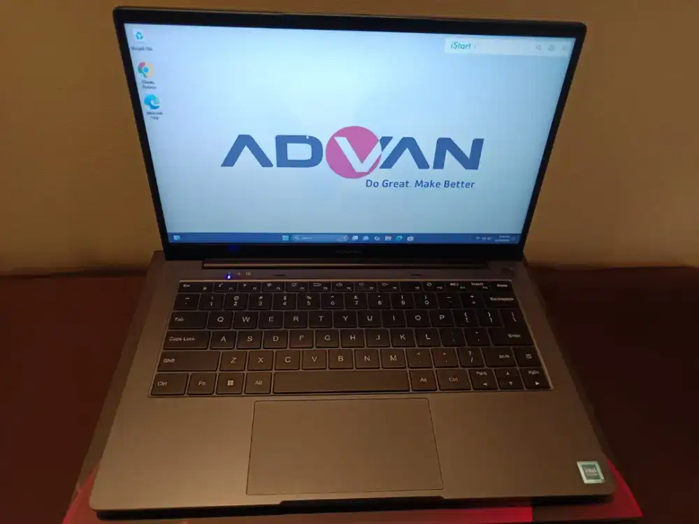 Jual laptop advan, BU masih gress, minu pemakaian aja karna BU