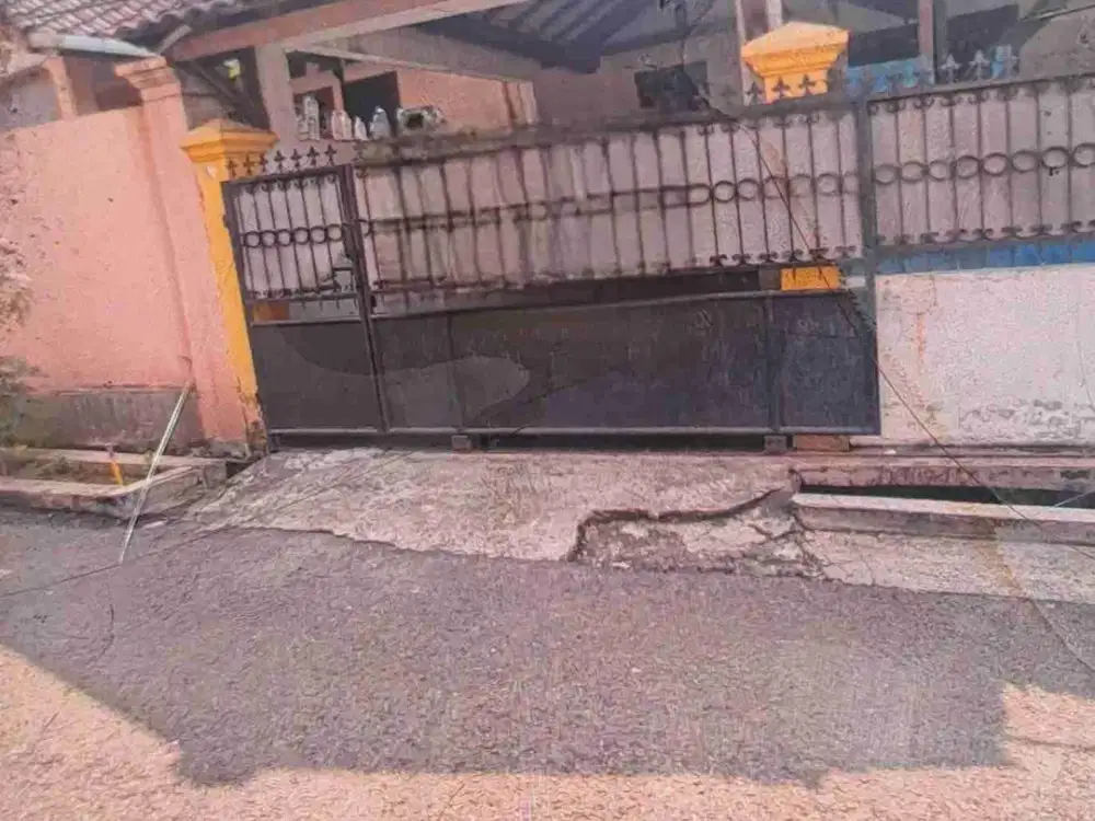 Di Jual Rumah dalam Komplek di Buaran Indah Duren Sawit