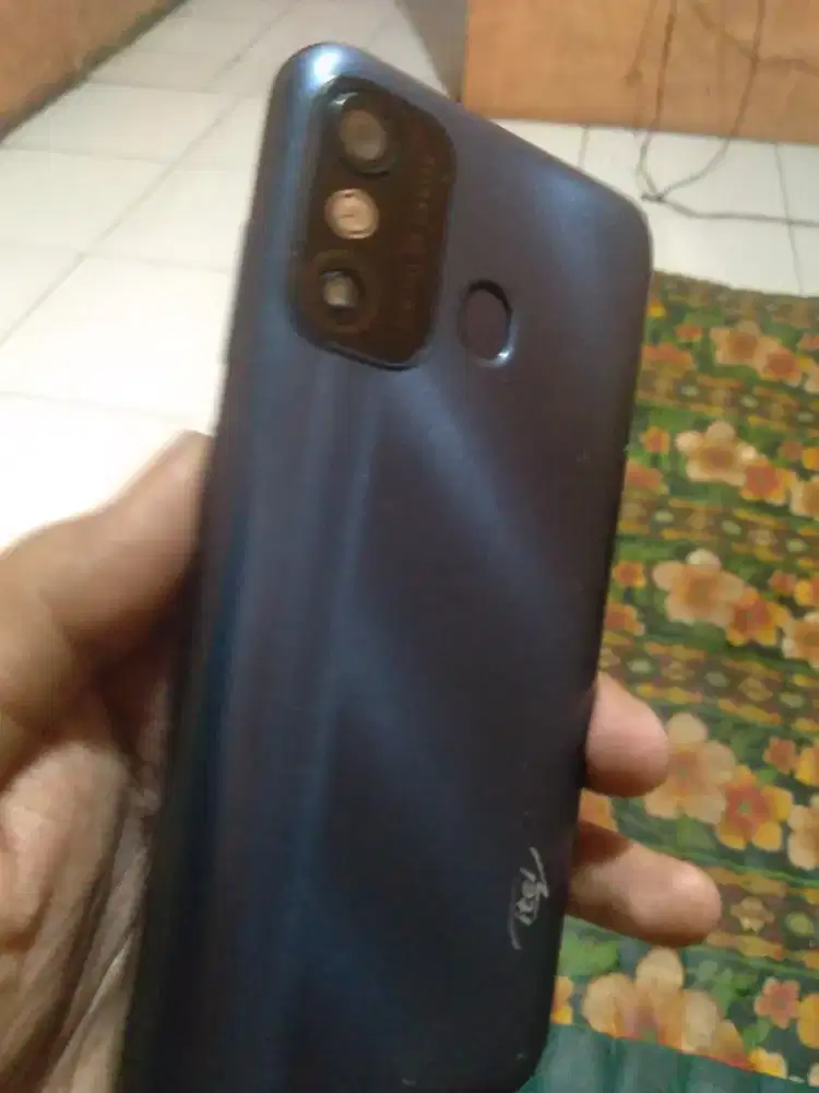 itel A27 4g ram 2/32gb