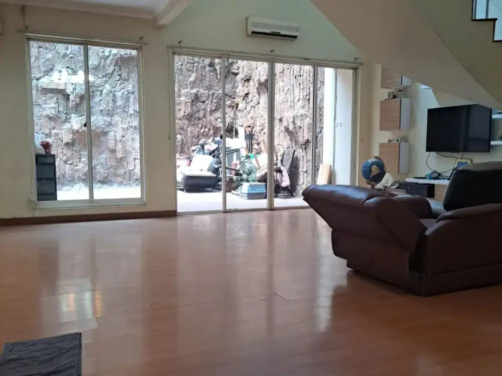 Rumah Bagus Siap dI Huni Taman Golf Raya Modernland