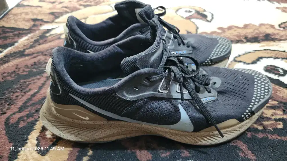 Sepatu bekas merk nike