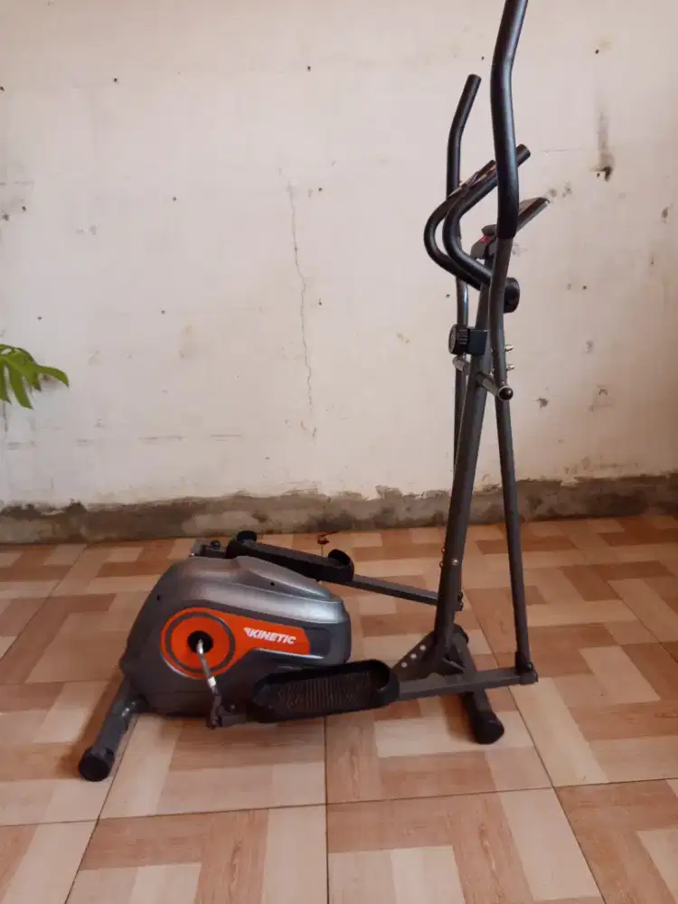 KINETIC ELLIPTICAL BIKE