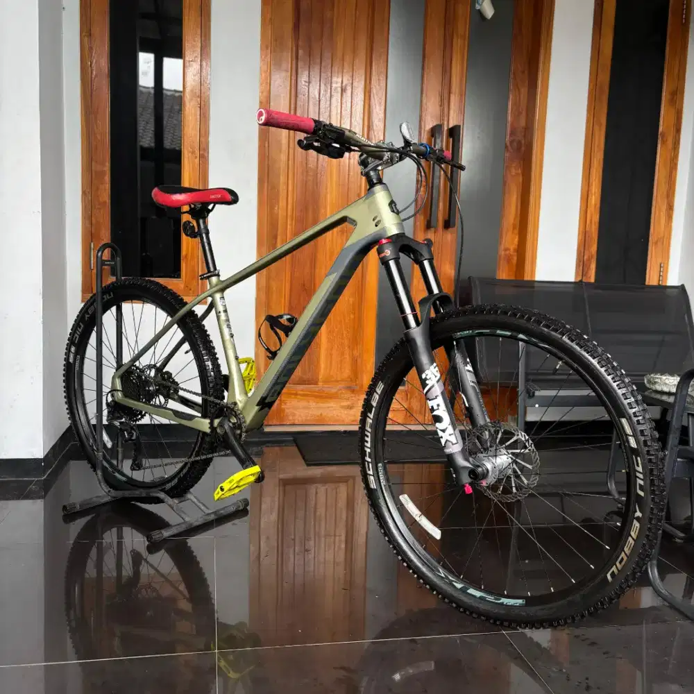 MTB Carbon Polygon Syncline C5 (bisa tukar tambah)