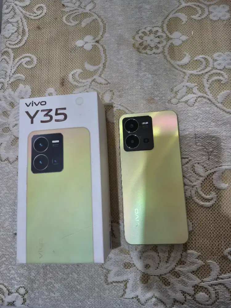 Vivo Y35 8/128 GB Gold siap pakai