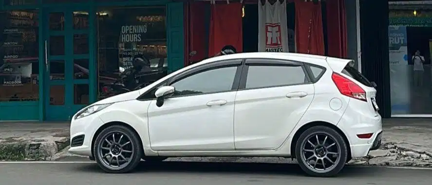 Velg R17 PCD 4x100 (jazz, yaris, brio dll)