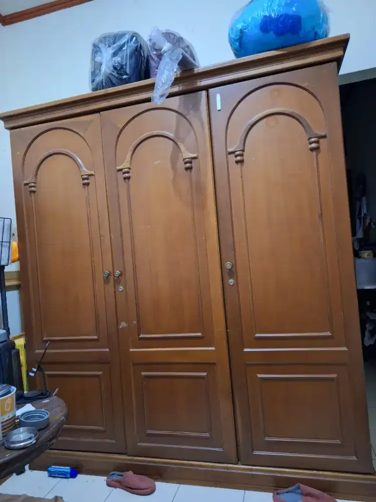 Lemari baju kayu Jati.