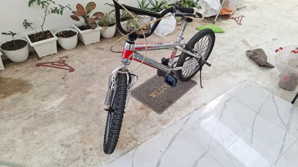 SEPEDA BMX UKURAN 20, SIAP PAKAI NOMINUS 550rb