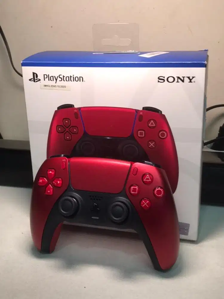 Stik PS5 Dualsense Volcanic Red Resmi