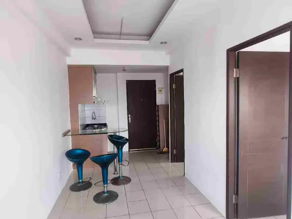 Apt Puri ParkView 2 BR Semifurnished