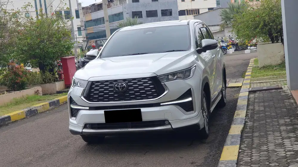 Km12rb toyota kijang innova zenix q hybrid modelista tss 2025 putih