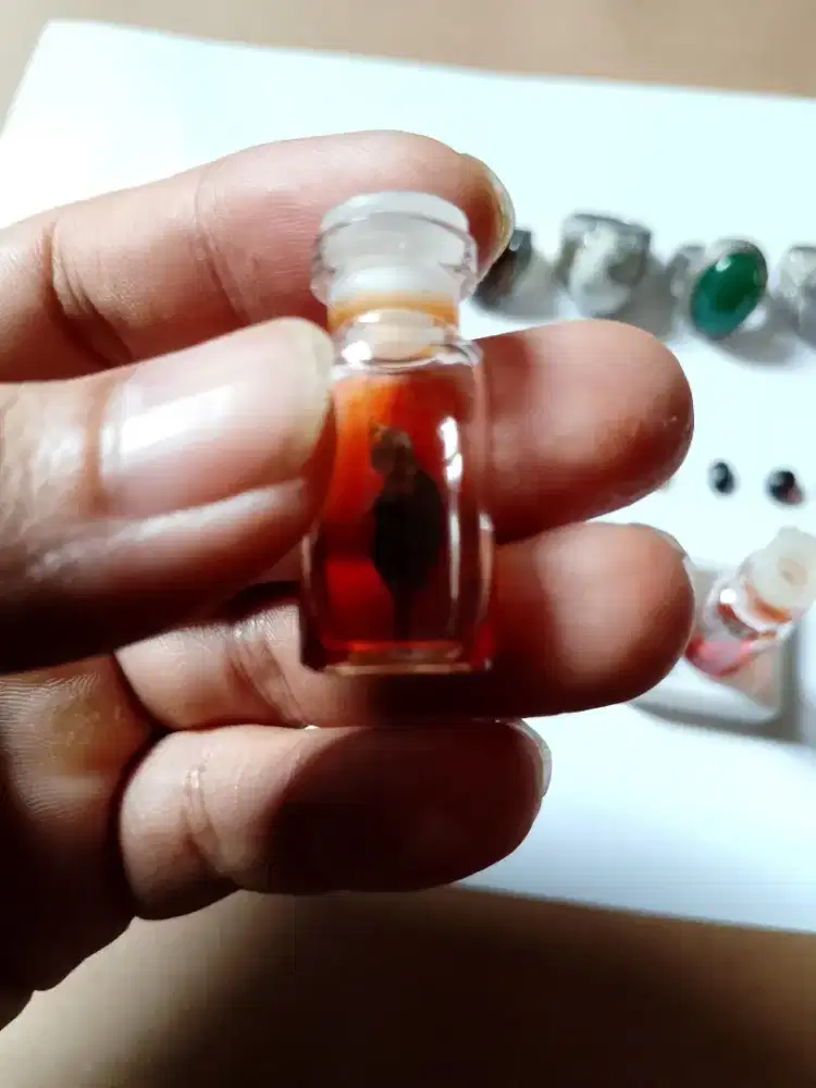 Asesoris batu cincin