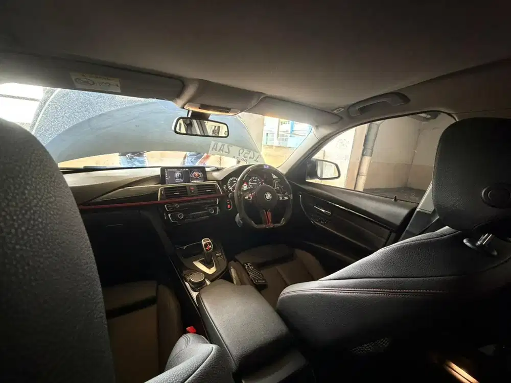 BMW 320i 2018 Bensin