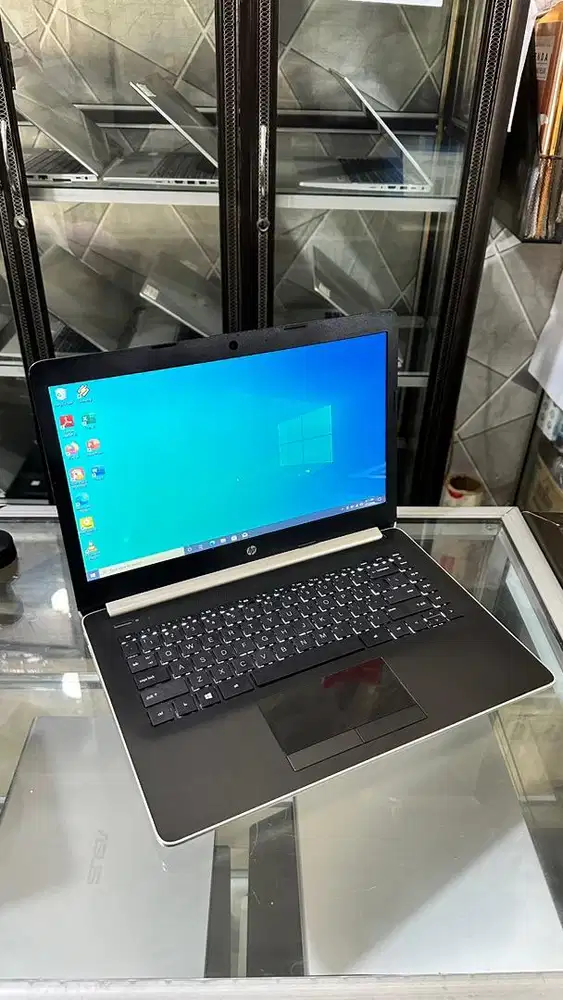 Laptop hp 14s normal body slim siap pakai bergaransi