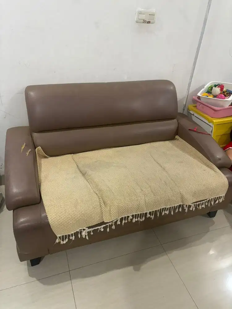 Sofa kulit 2 seat