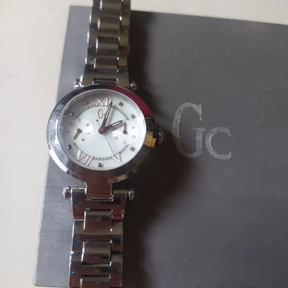 Jam tangan wanita GC