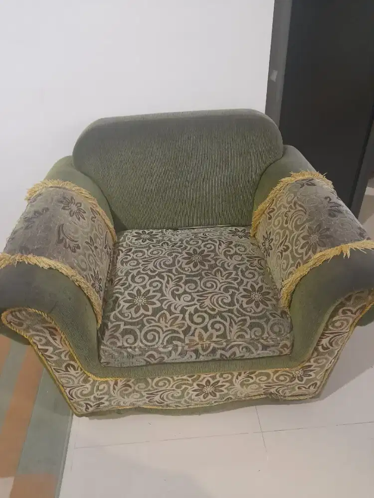 Sofa masih layak pakai 3 buah