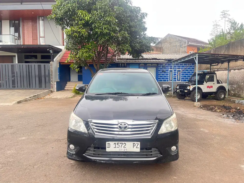 Toyota Kijang Innova 2013 Bensin AT