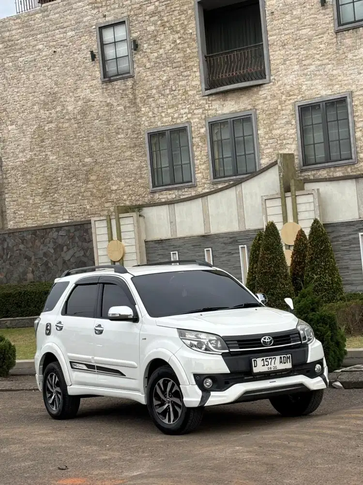 Toyota Rush 2015 Bensin