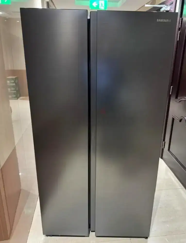Kulkas mewah side by side masih mulus mrk Samsung sgt normal no minus