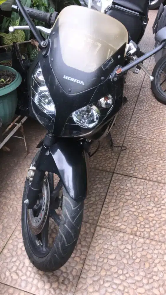 Honda CBR 150R CBU Thailand 2010