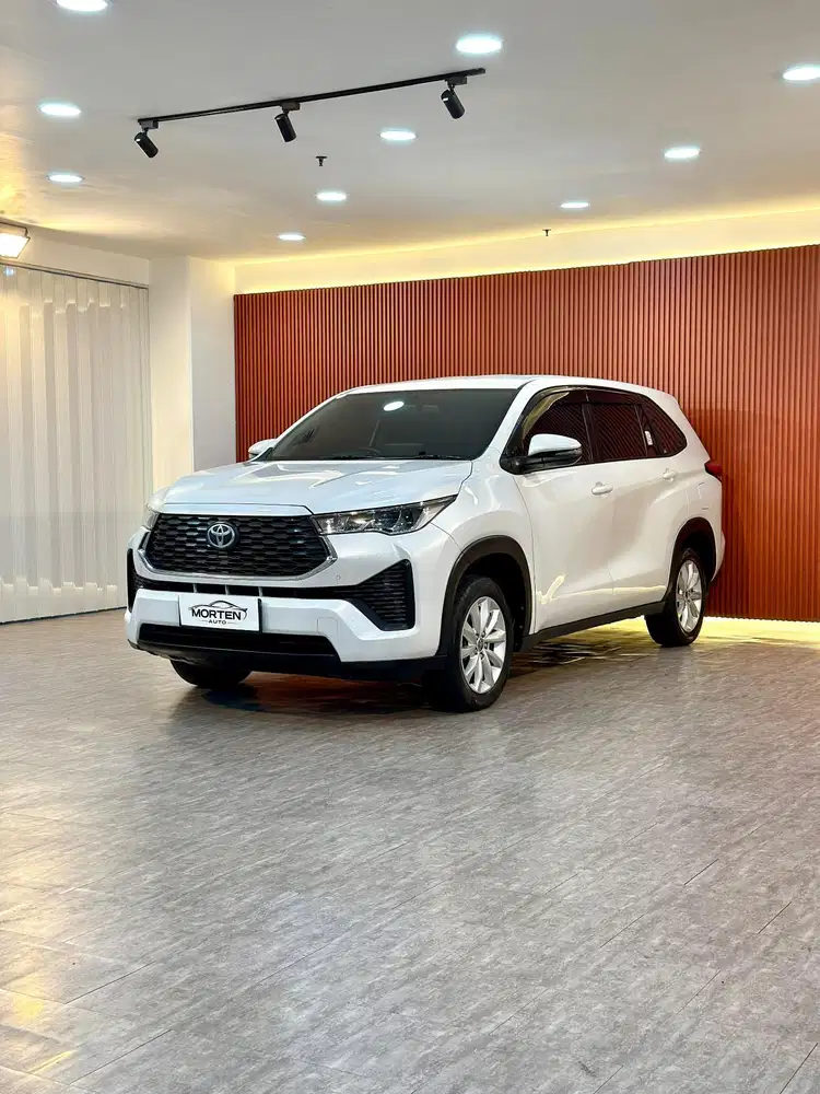 Toyota Innova Zenix 2.0 V Cvt At