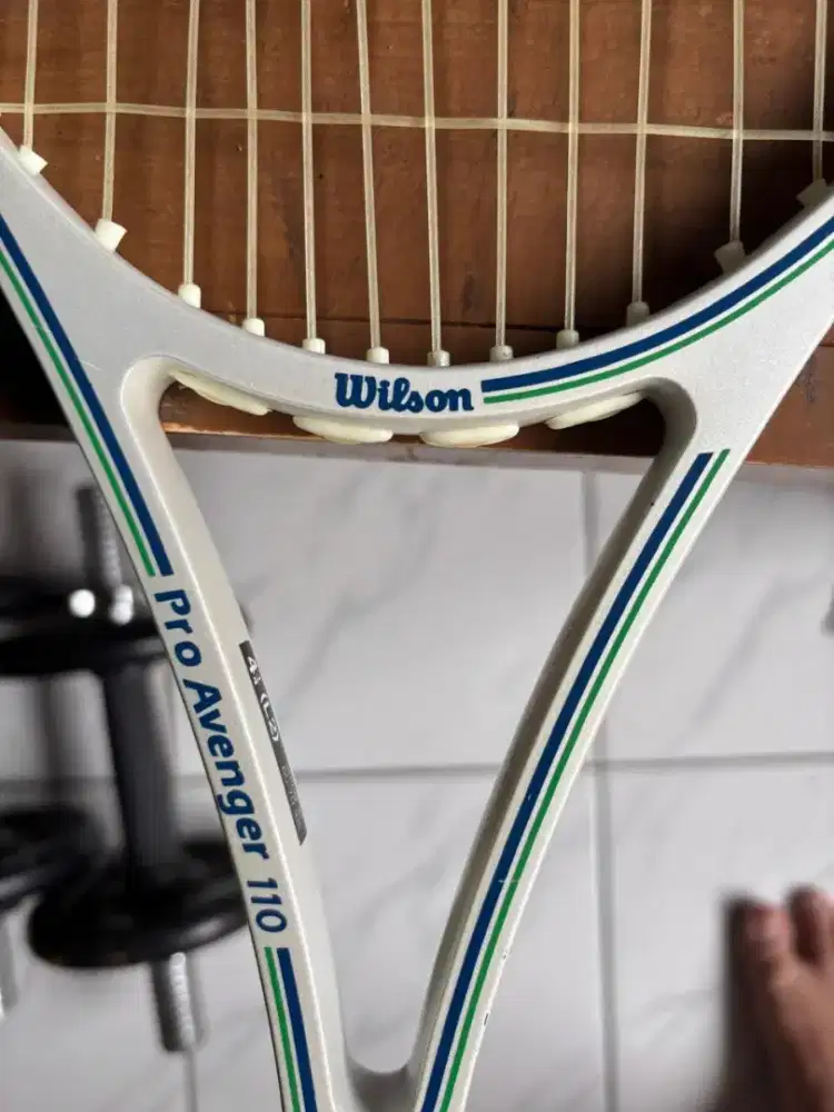 2 Raket tenis merk Wilson And Energy 31