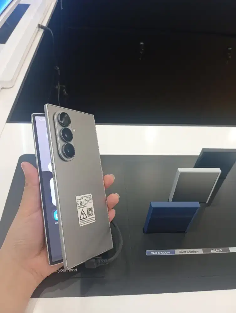 SAMSUNG GALAXY Z FOLD7