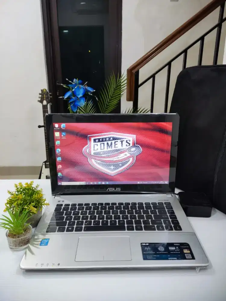 Laptop Asus Desain Slim Alumunium Core i7 Ram 8Gb/Ssd 256Gb Nominus