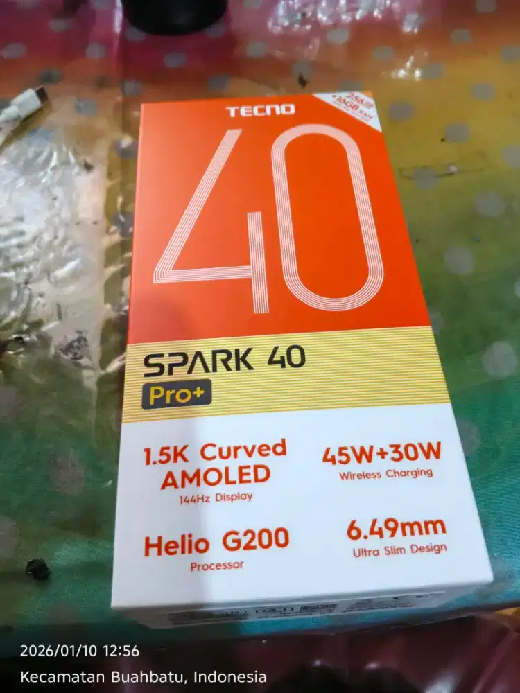 Tecno spark 40 pro+ 8/256 kumplit