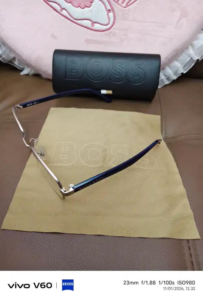 Kacamata BOSS original