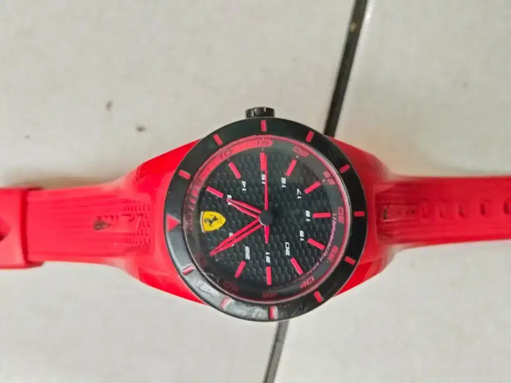 Dijual jam ferarri original