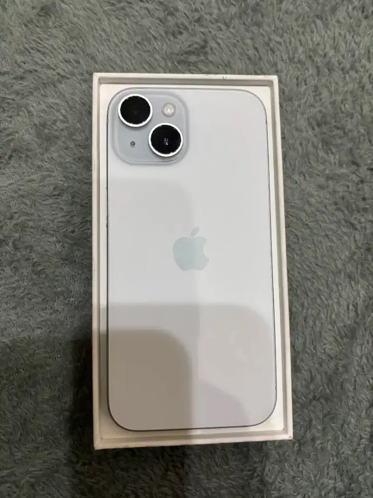 Dijual Iphone 15 138 GB Putih BH 100%